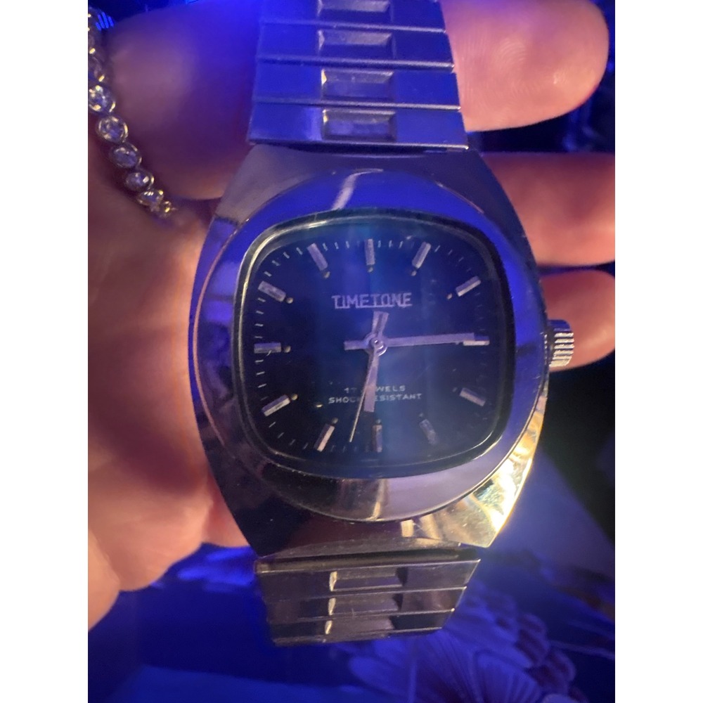 Vintage Timetone Watch Mens 17 Jewels Shock Resistant Blue Dial Silver Tone Case